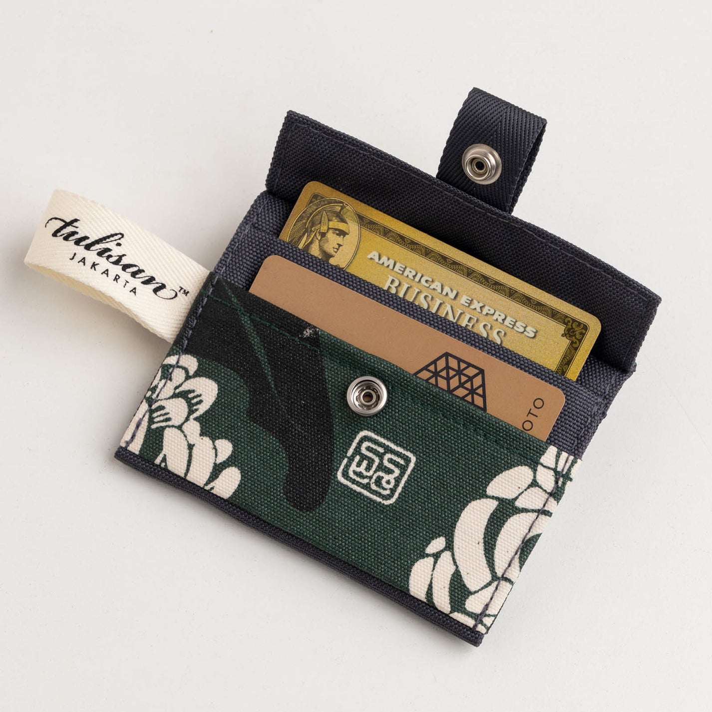 Access Wallet { X5 }