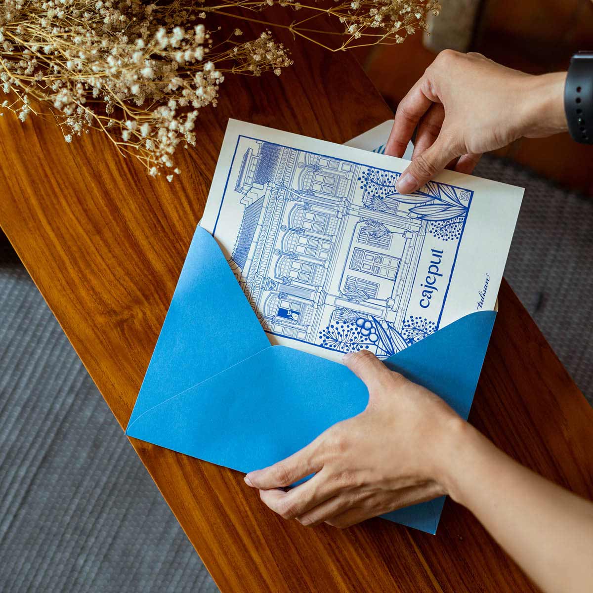 Large Postcard Set