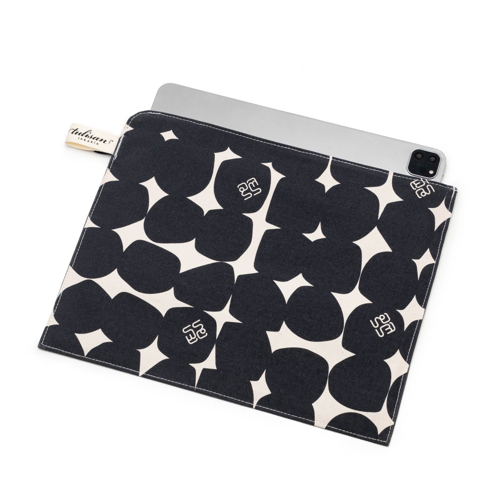 Large Tablet Pouch { X2 } – Tulisan