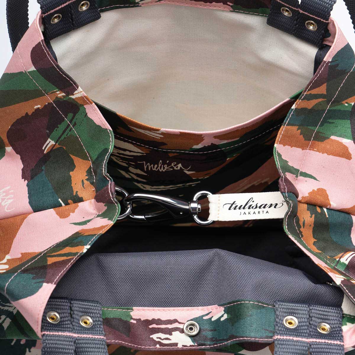 Hobo Tote { X }