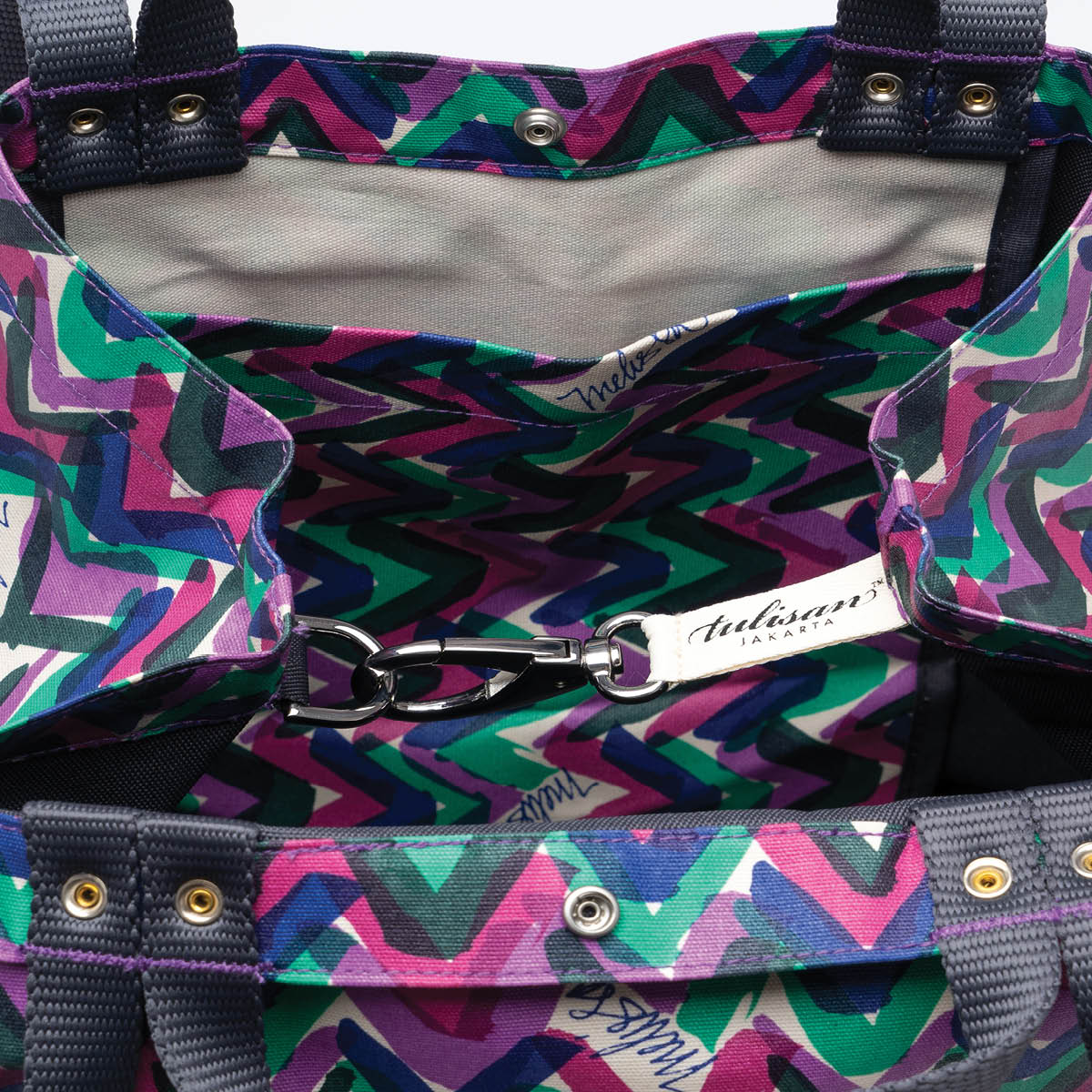 Hobo Tote { X }